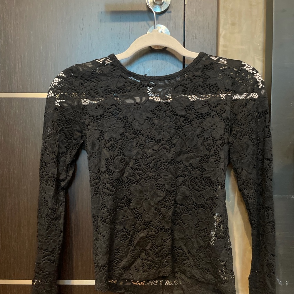 hollister lace long sleeve elegant top